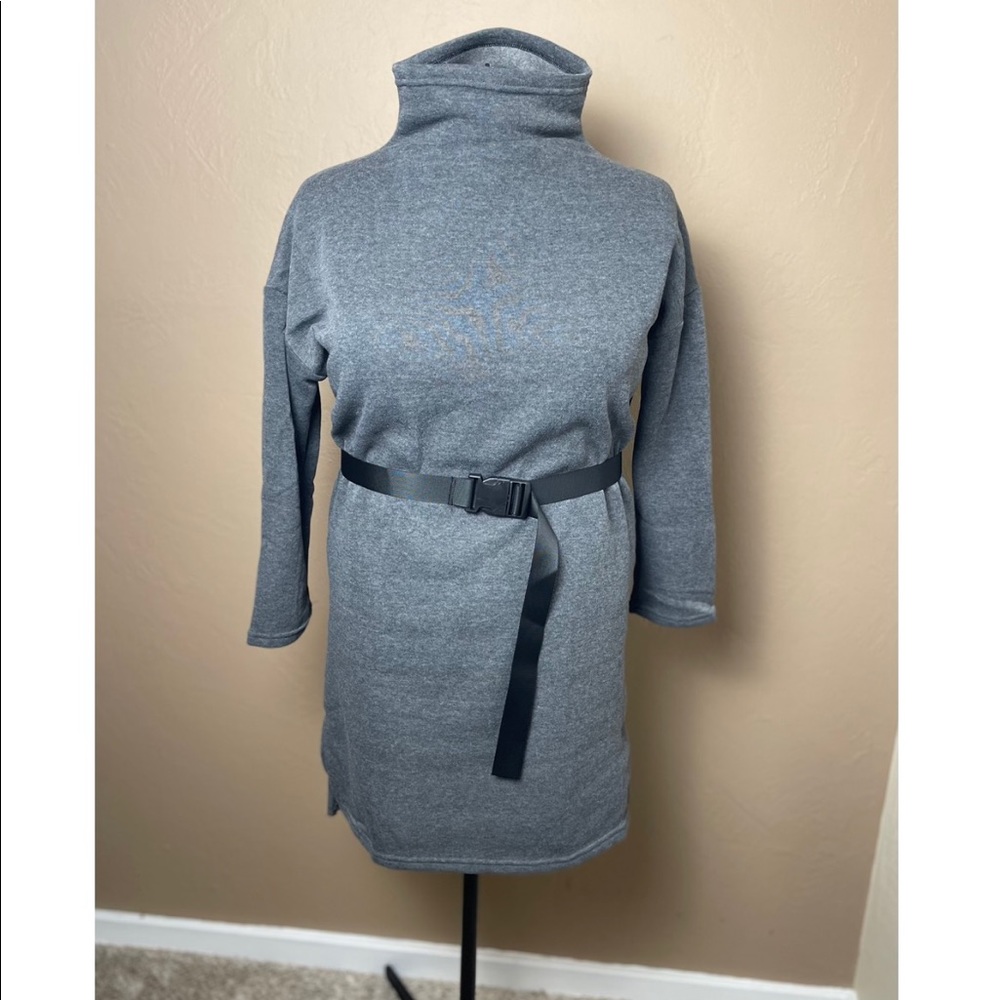 Sweater Dress ❄️ - Picture 3 of 11